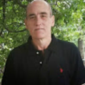 Meet your Posher, Dennis